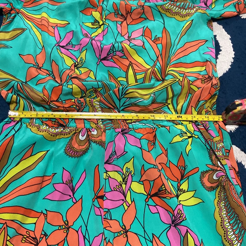 🌺 Trina Turk Women's Affable Papillion Palm Print Cold Shoulder Romper - Picture 9 of 10